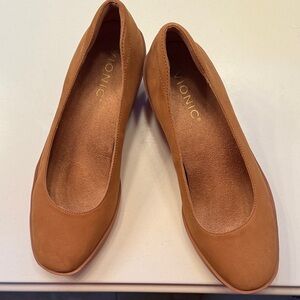 Vionic Women's Brown Loafers/Wedges